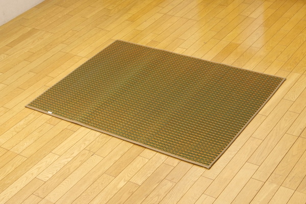 純国産　シンプルい草ラグカーペット 『Fリブロ』 約95×130ｃｍ　GN　全体