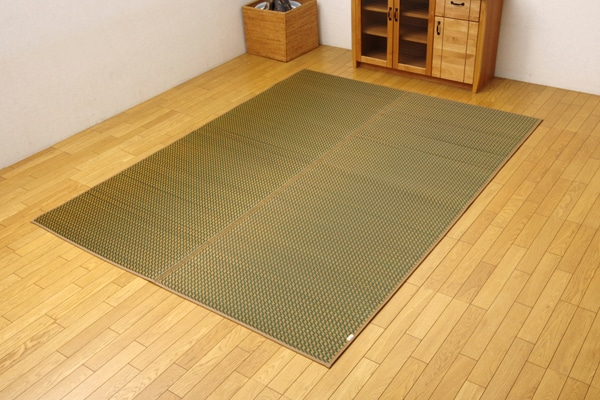 純国産　シンプルい草ラグカーペット 『Fリブロ』 約190×250ｃｍ　GN　全体