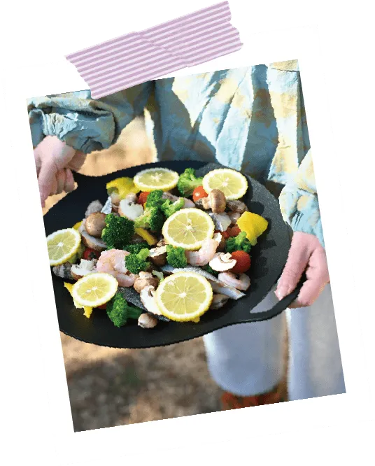 具材をのせて煮汁を入れる