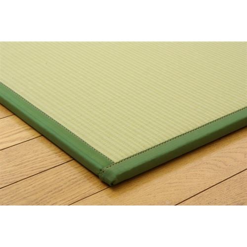 イケヒコ・コーポレーション(IKEHIKO) 　水拭きできる　ポリプロピレン　ユニット畳　『スカッシュ』　グリーン　８２×８２×１．７ｃｍ（４枚１セット）　軽量タイプ グリーン