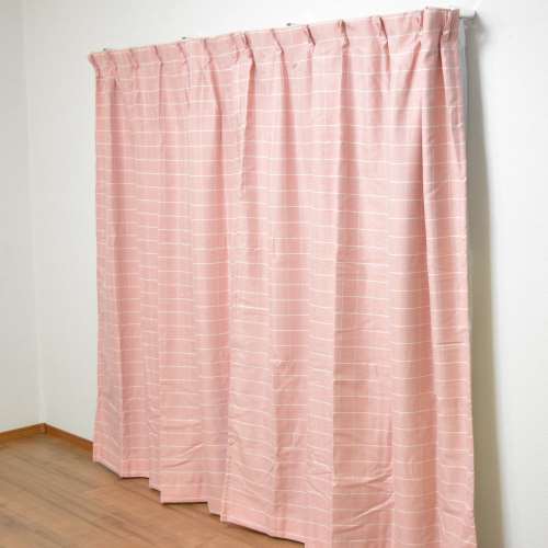 遮光性カーテン　「チェック」　ピンク　２枚組　約幅１００×丈１３５ｃｍ