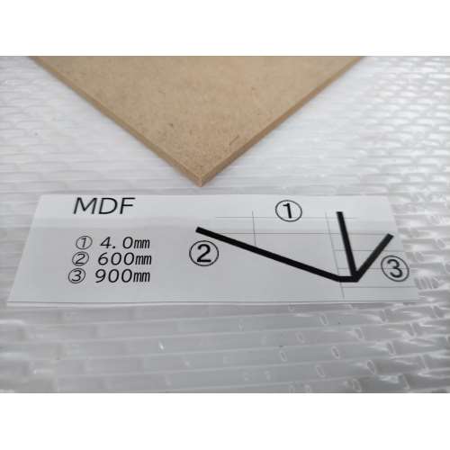 ナイス　ＭＤＦ　約４×６００×９００ｍｍ