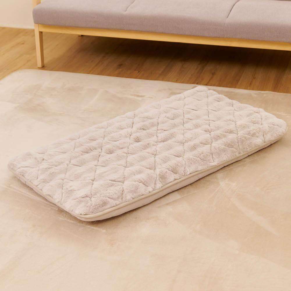 LIFELEX　ほぼラビ３層Ｌクッション　ラビット　６０×１１０　グレージュ