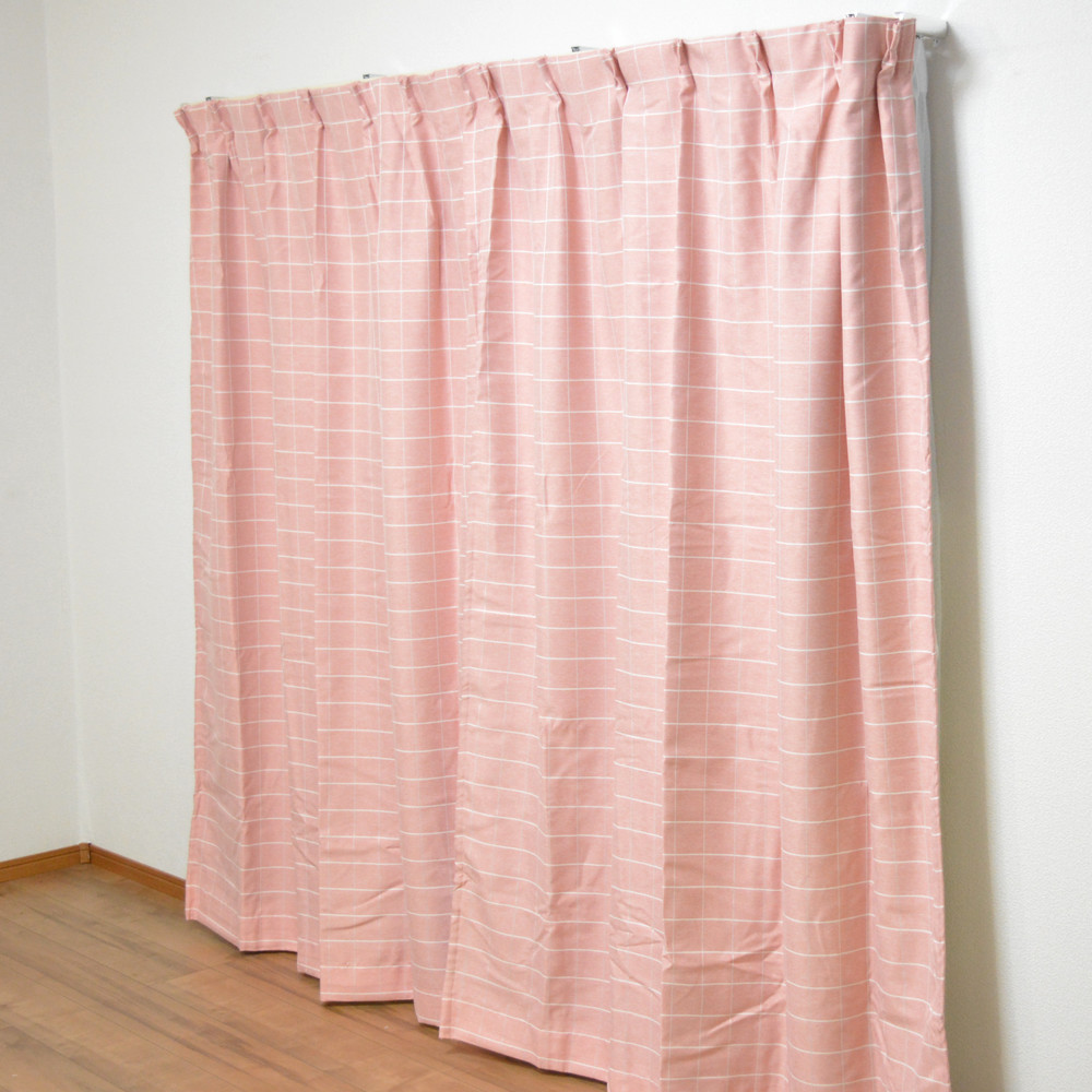 コーナン オリジナル 遮光性カーテン　「チェック」　ピンク　２枚組　約幅１００×丈１００ｃｍ