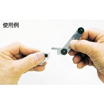 ■トラスコ中山(TRUSCO)　Ｃ面測定ゲージ　測定範囲０．２～１．５ｍｍ　１４枚組　C-215 C-215