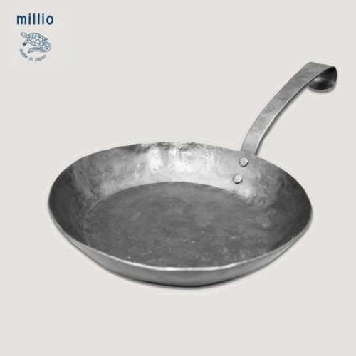 Millio 鍛造フライパン 22cmショート